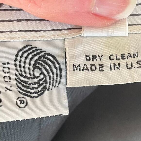 Jones Wear Dark Gray Wool Pencil Skirt, Back Slit, Zipper, Lined, Size 12 - Picture 7 of 11